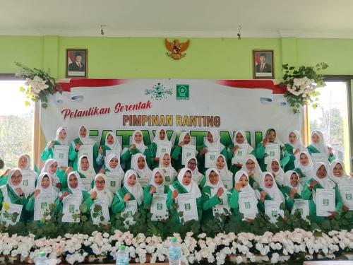 Kiai Imam Hartoyo: Pemimpin Fatayat Harus Kober, Pinter, dan Bener