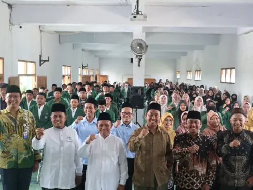 TINGKATKAN BUDAYA LITERASI MAHASISWA NAHDLIYYIN, LPTNU MAGETAN BERSAMA STAI MA'ARIF MAGETAN GELAR KULIAH UMUM