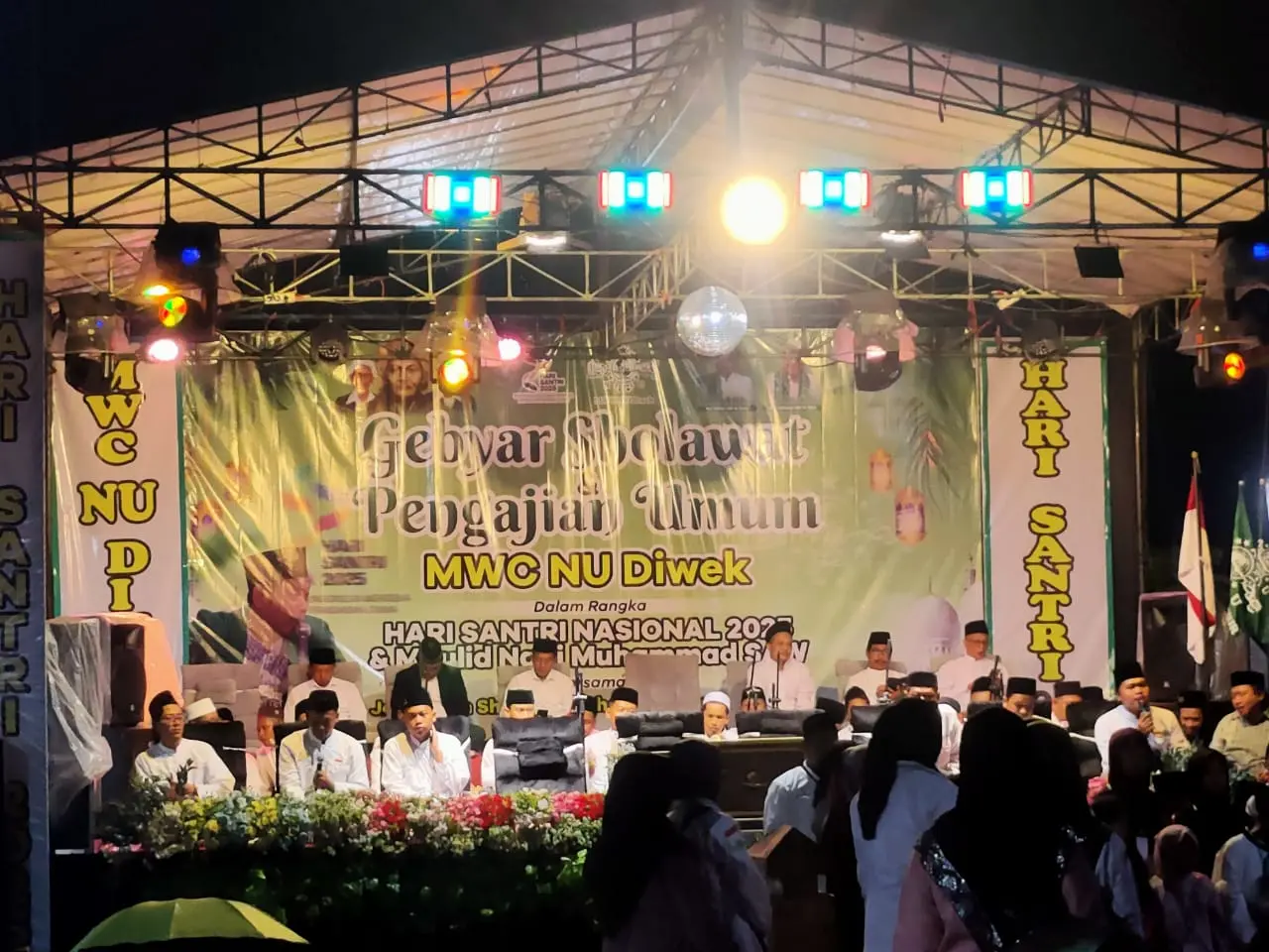 Puncak Peringatan Hari Santri: MWCNU Diwek Gelar Gebyar Shalawat dan Pengajian Umum