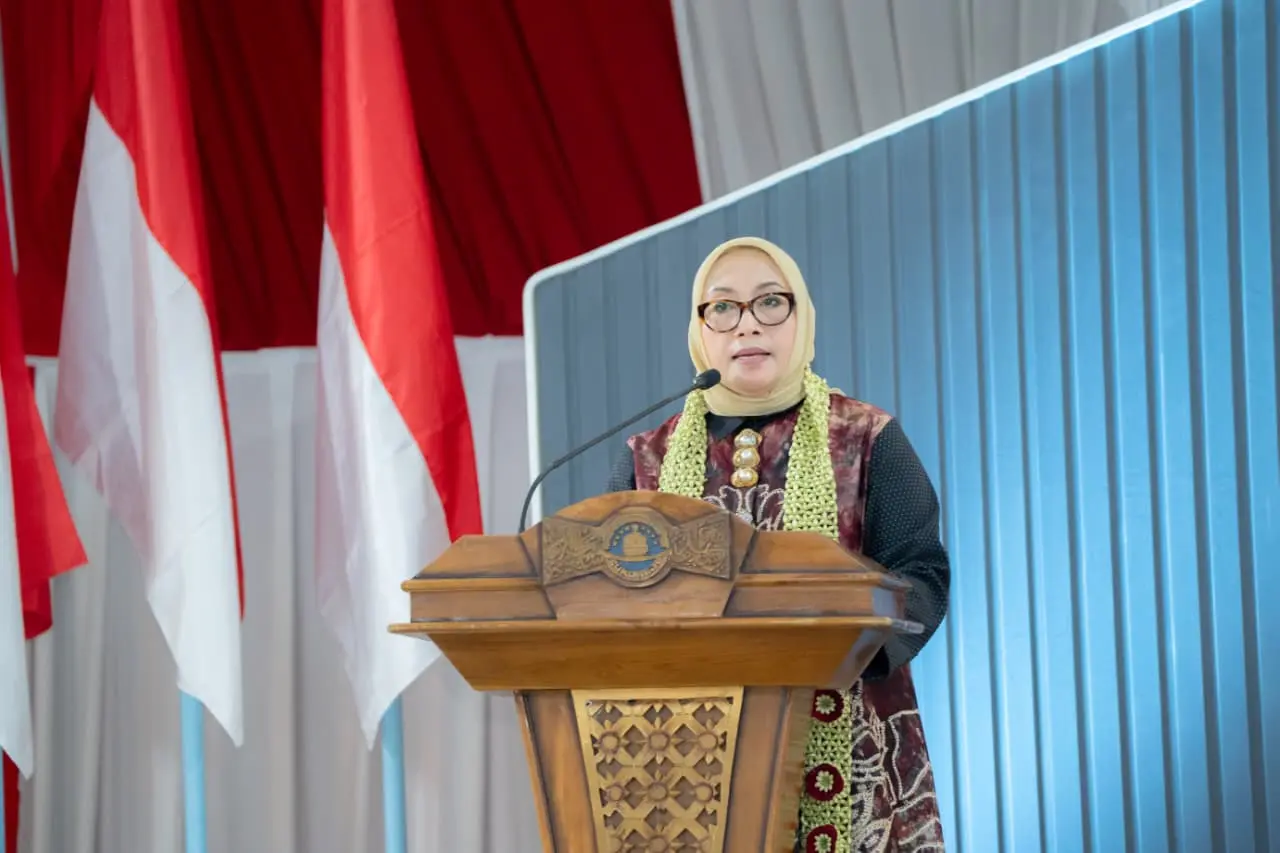 Mentri PPA Tekankan Amanah Ilmu dan Kepedulian Sosial Kepada 1.053 Wisudawan XXXV Universitas Ibrahimy