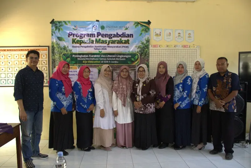 Revitalisasi Taman Sekolah Berbasis Eco-Education, Tim PKM UNISNU Jepara Dorong Literasi Lingkungan di SDN 9 Jambu