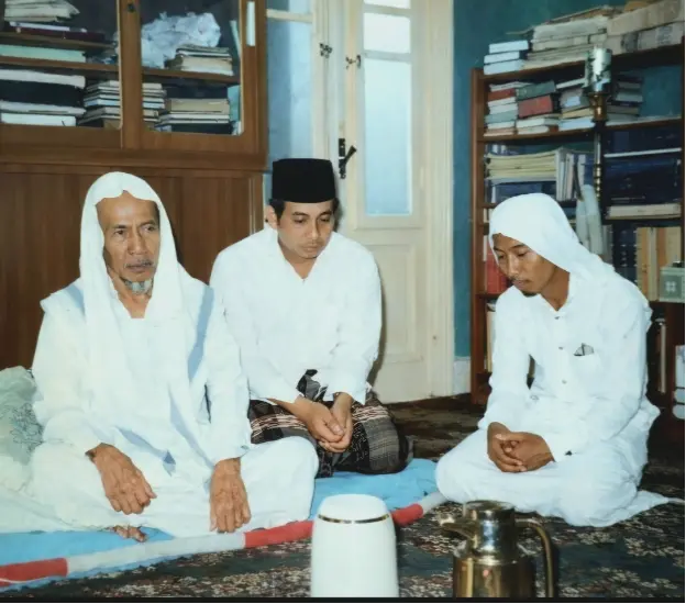 TAREKAT SANG MUSNID DUNIA