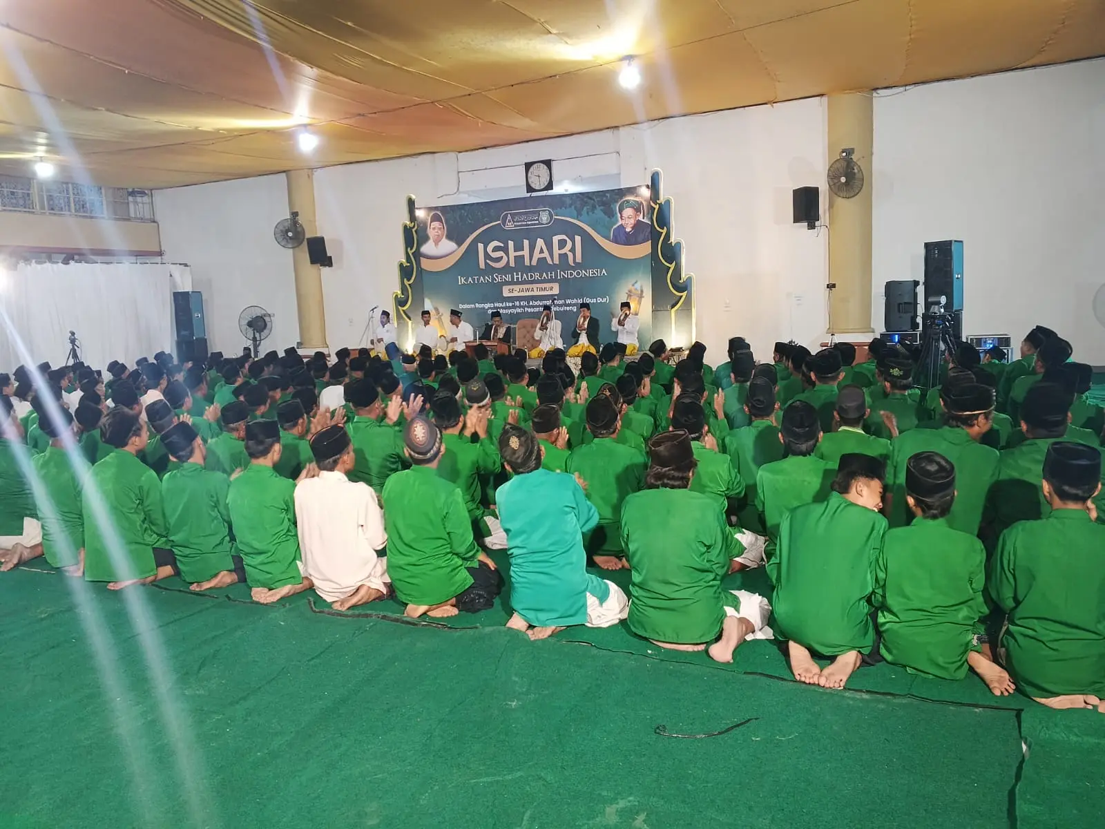 Lailatul Hadrah Meriahkan Haul Gus Dur, Jamaah dari Berbagai Daerah Banjiri Tebuireng