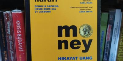 Resensi Buku Money Resensi Buku Money - Yuval Noah Harari