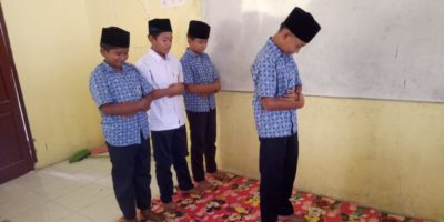 Menelusuri Kiprah Guru Diniyah SMPN 1 Bandar Dua Pijay Mewujudkan Lulusan Berkarakter dan Intelektualitas