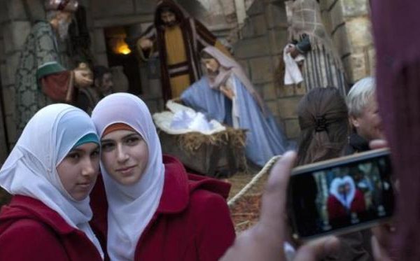 Fenomena Jilbab dalam Pandangan Kristen dan Islam