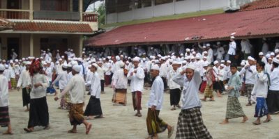 Pesantren dalam Kaca Mata Masyarakat