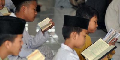 Peran Pesantren dalam Pendidikan Akhlak pada Anak di Indonesia