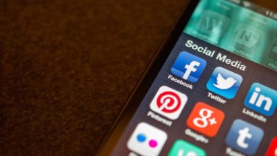 Peran Publik Istri Melalui Media Sosial dalam Pandangan Fikih
