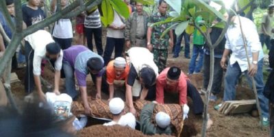 Hukum Memakamkan Jenazah di Tanah Pribadi yang Merugikan Warga Sekitar