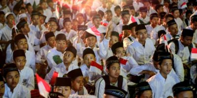 Santri dalam Pesantren Besar Bernama “Indonesia”