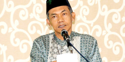 Kyai Muzakki, yang Bahagia dan Membahagiakan