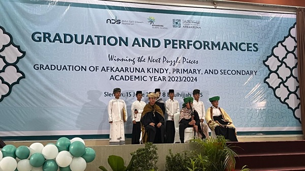 Afkaaruna Islamic School Yogyakarta Sukses Menggelar Wisuda dan Pertunjukan Akbar 2024