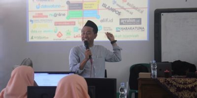 MISAKA (Madrasah Islam Syarifatul Ulum Katerban) 6 Tahun Ngawi Selenggarakan Pelatihan Pemanfaatan Artificial Intelligence (AI) dalam Upaya meningkatkan Kompetensi dan Literasi Digital Guru